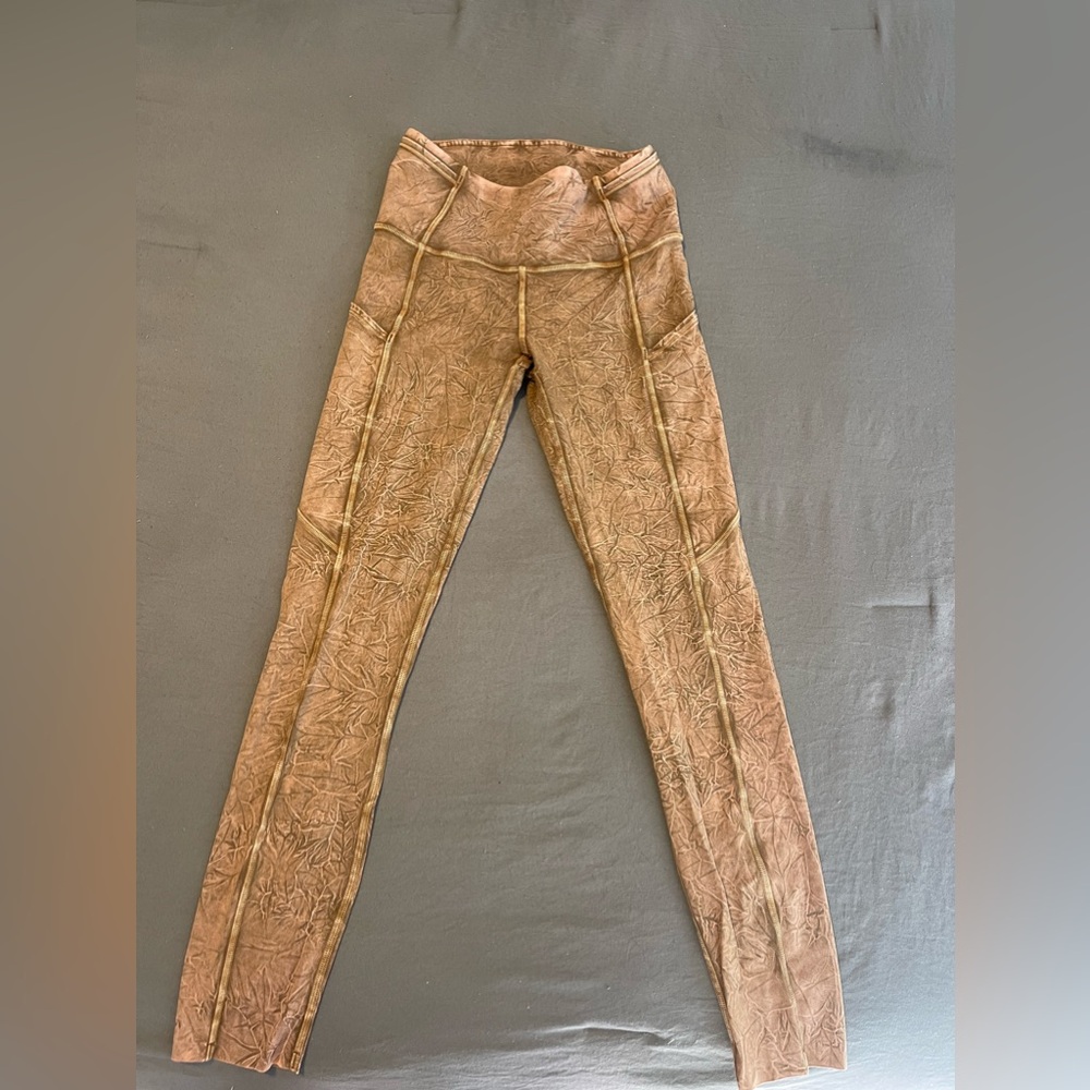 Brown tie dye lululemon leggings (with pockets)
